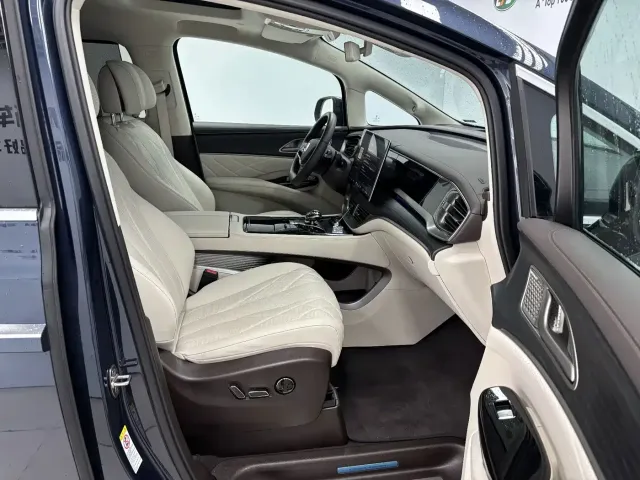 Denza Denza D9 2025 Model DM-i Smart Drive Edition 1020 AWD Flagship — Фото автомобиля 27