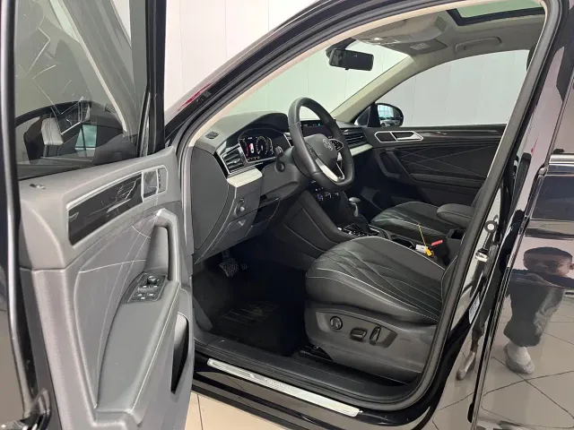 Volkswagen Tiguan L — Фото автомобиля 7