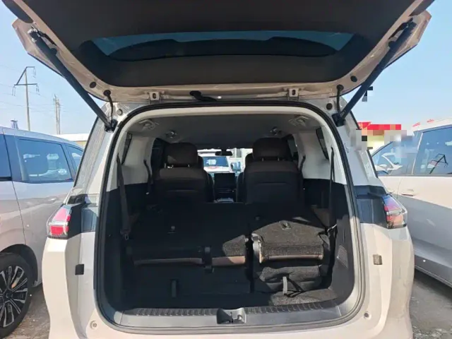 Wuling Starlight 730 — Фото автомобиля 18