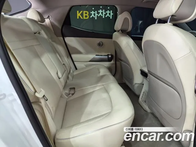 Genesis GV60 — Фото автомобиля 12