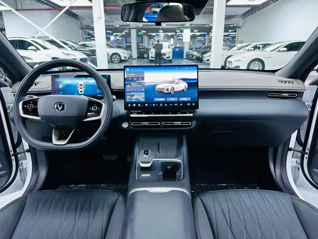 Changan Eado — Фото автомобиля 6