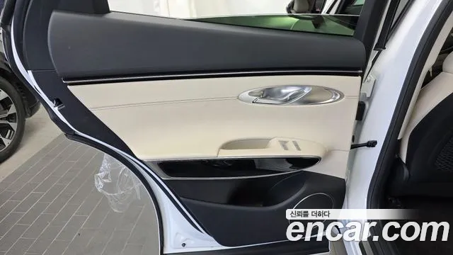 Genesis GV70 — Фото автомобиля 14