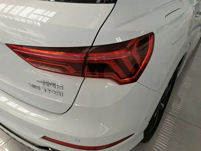 Audi Q3 — Фото автомобиля 7