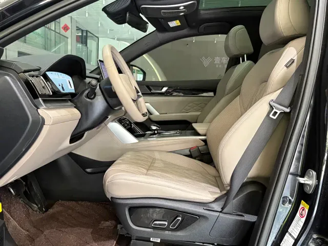 BYD Tang — Фото автомобиля 4