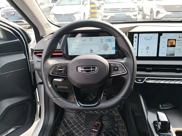 Geely Binrui — Фото автомобиля 10