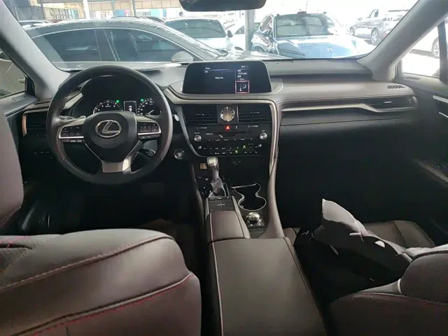 Lexus RX — Фото автомобиля 9