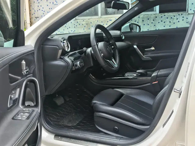 Mercedes-Benz A-Class — Фото автомобиля 2