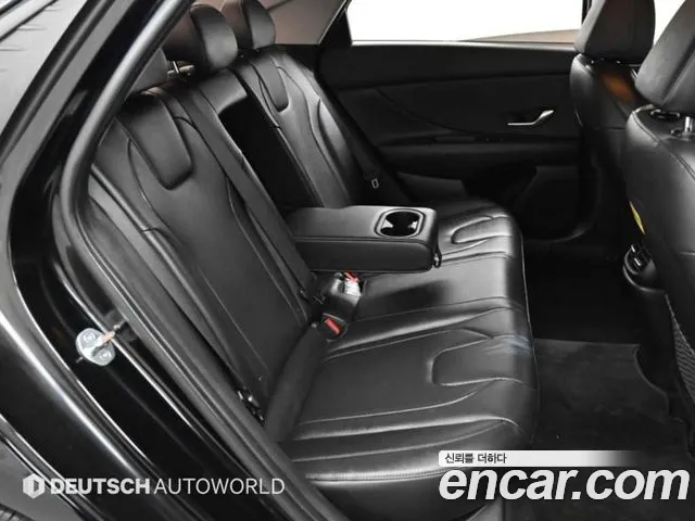 Hyundai AVANTE Avante (CN7) — Фото автомобиля 12