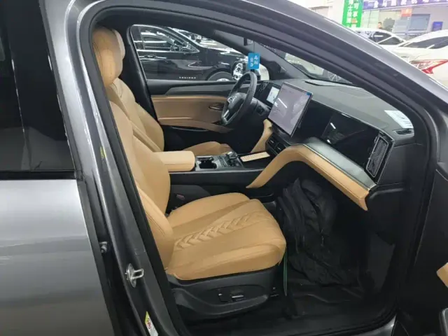 BYD Song L DM-i 2024 160km Superior — Фото автомобиля 24