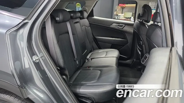 Kia Sportage Sportage 5-е поколение Бензин 1.6 Turbo 4WD — Фото автомобиля 12
