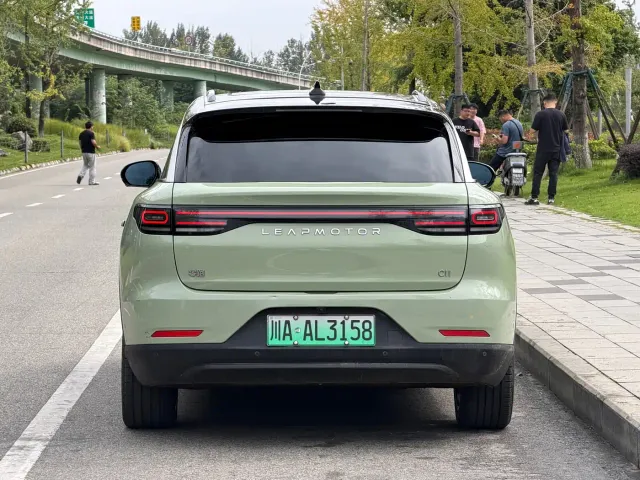 Leapmotor C11 — Фото автомобиля 6