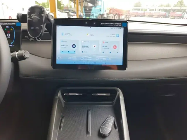 BYD Qin PLUS — Фото автомобиля 12