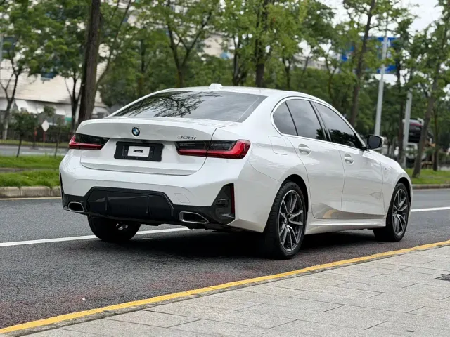 BMW 3 Series — Фото автомобиля 4