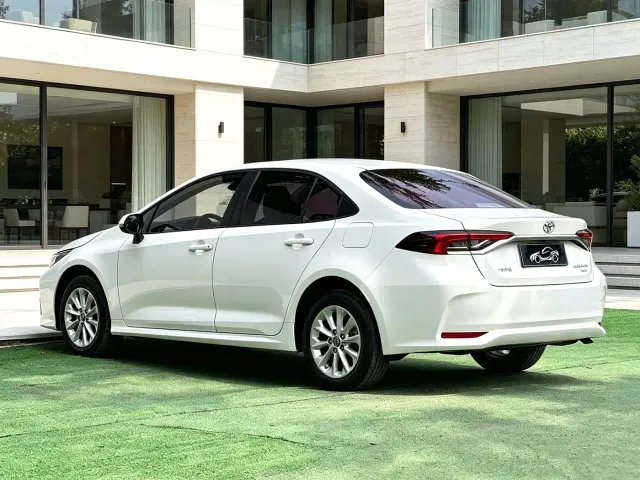 Toyota Corolla — Фото автомобиля 6