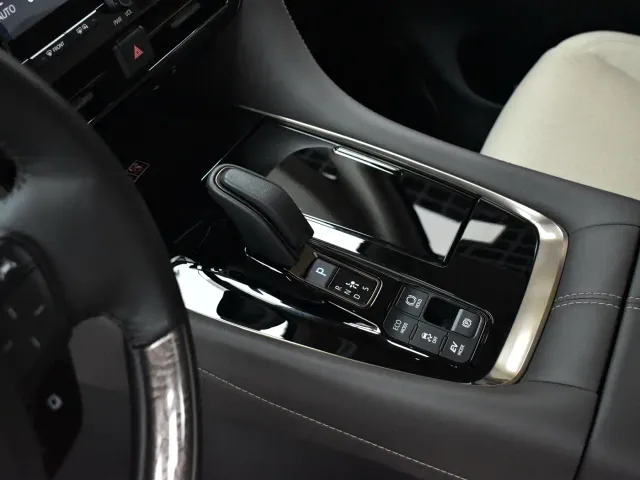 Toyota Alphard — Фото автомобиля 15