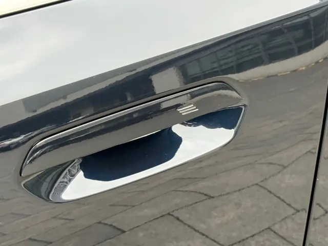 BMW 5 Series — Фото автомобиля 12