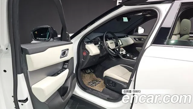 Land Rover Range Rover Velar Range Rover Velar 2.0 P250 R-Dynamic SE — Фото автомобиля 10