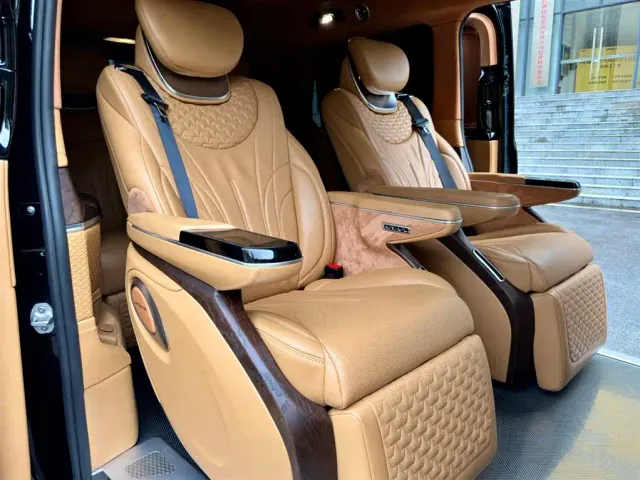 Mercedes-Benz V-Class — Фото автомобиля 17