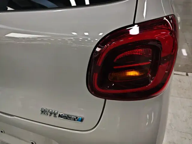 Wuling Hongguang Mini EV — Фото автомобиля 7