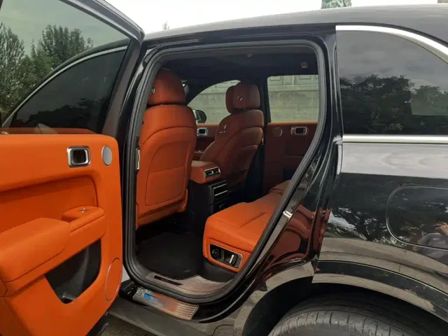 Li Auto L7 — Фото автомобиля 7