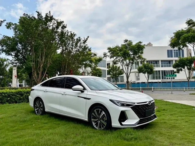Chery Arrizo 8 — Фото автомобиля 3