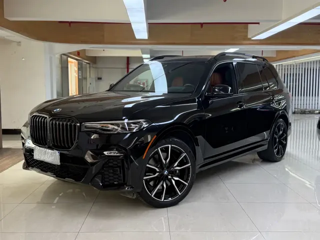 Фотография автомобиля — BMW X7