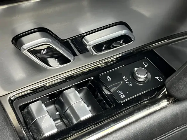 Land Rover Range Rover Sport — Фото автомобиля 11