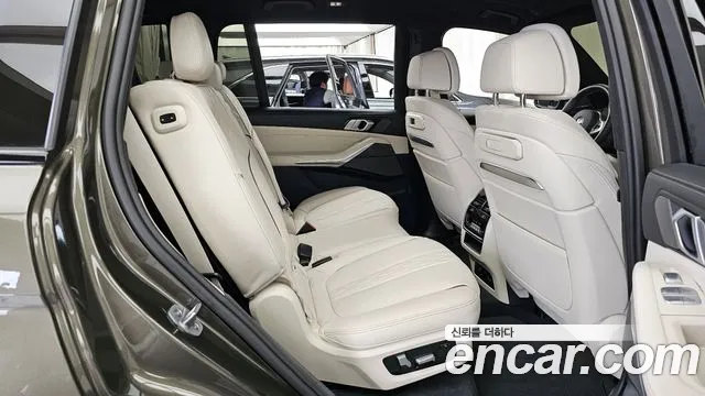 BMW X7 — Фото автомобиля 12