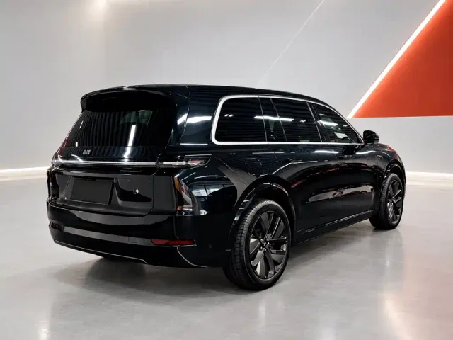 Li Auto L9 — Фото автомобиля 6
