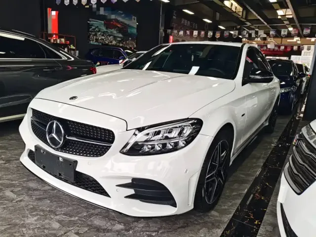 Фотография автомобиля — Mercedes-Benz C-Class