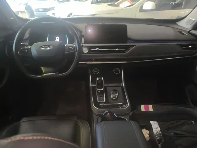 Chery Tiggo 8 — Фото автомобиля 9