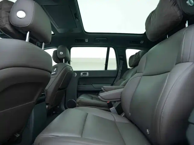 Li Auto L9 — Фото автомобиля 19