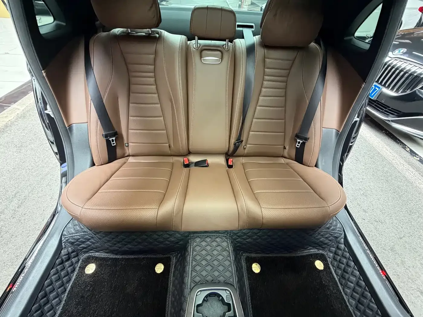Mercedes-Benz Mercedes-Benz E-Class 2022 Facelift E 260 L Sport — Фото автомобиля 22