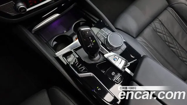 BMW 5 Series G30 — Фото автомобиля 9