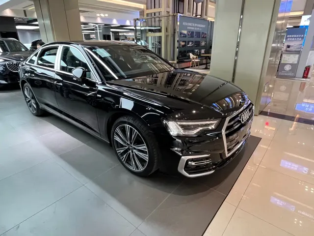 Audi A6L — Фото автомобиля 11