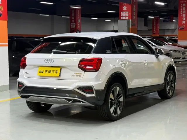 Audi Q2L — Фото автомобиля 7