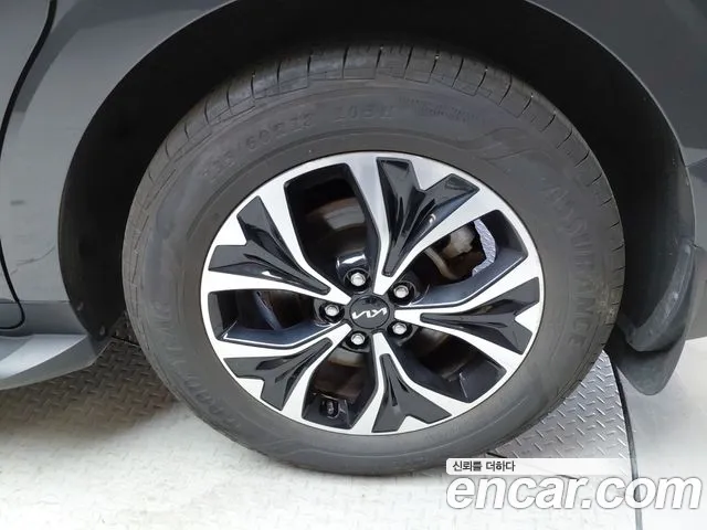 Kia Carnival Generation 4 — Фото автомобиля 6