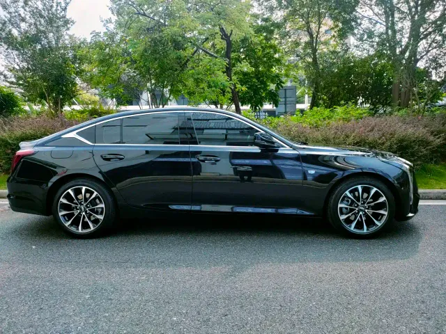 Cadillac CT5 — Фото автомобиля 9