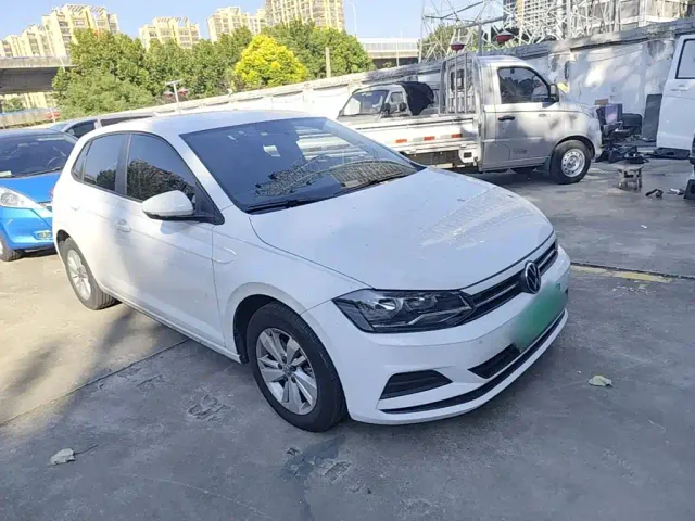 Volkswagen Polo — Фото автомобиля 3