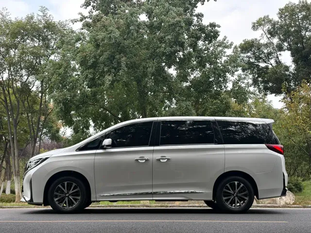 GAC Trumpchi M8 — Фото автомобиля 9