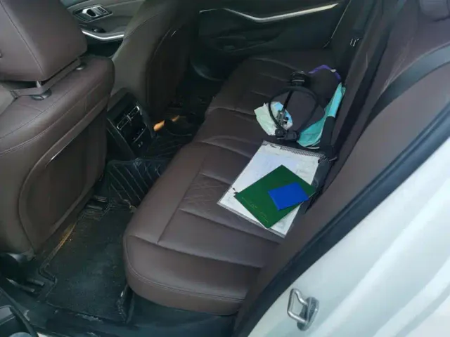 BMW 3 Series — Фото автомобиля 11