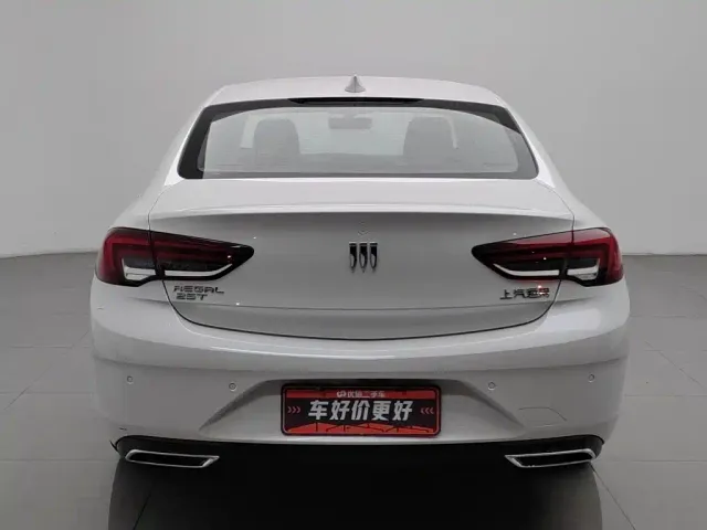 Buick Regal — Фото автомобиля 4