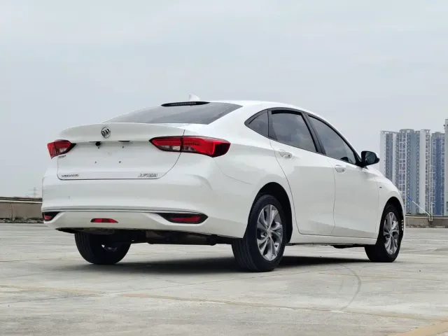 Buick Verano — Фото автомобиля 4