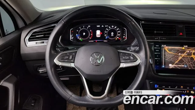 Volkswagen Tiguan — Фото автомобиля 11
