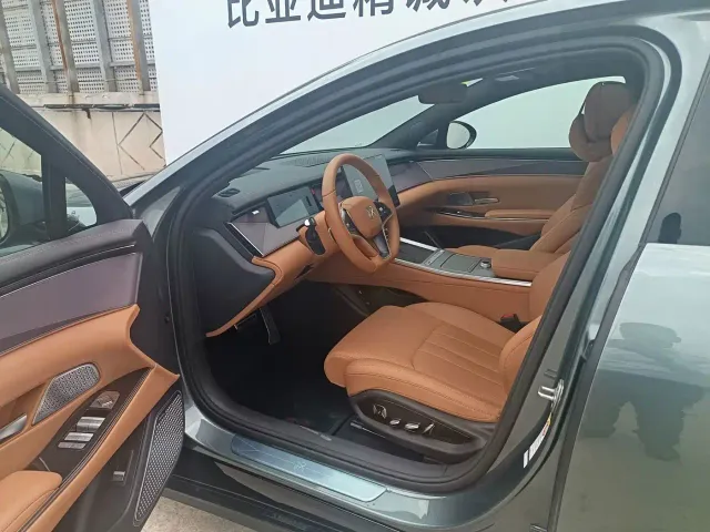 BYD Han L — Фото автомобиля 7