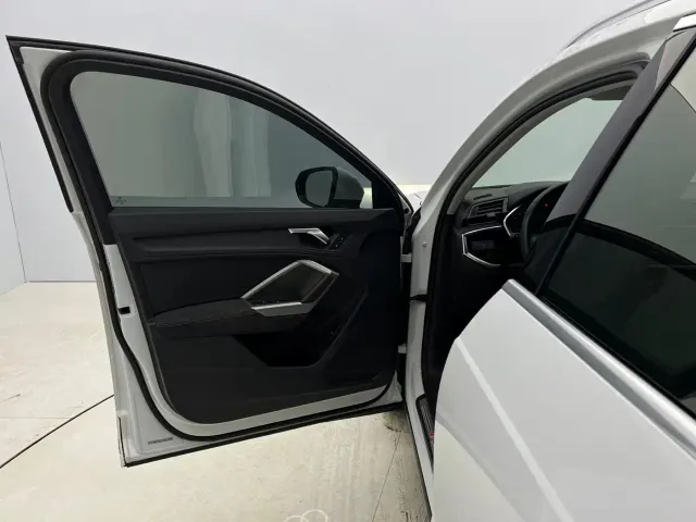 Audi Audi Q3 2022 35 TFSI Fashion Dynamic — Фото автомобиля 17