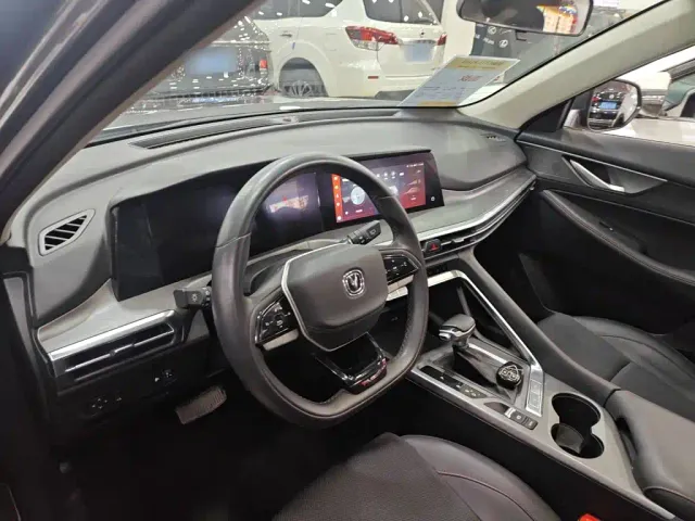Changan CS35 Plus — Фото автомобиля 10