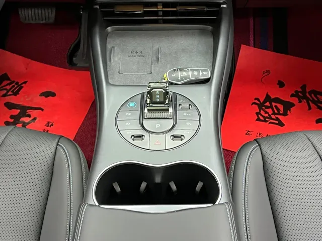 BYD Seal — Фото автомобиля 24