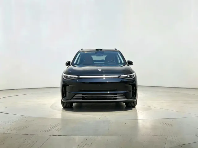 Leapmotor C16 — Фото автомобиля 2