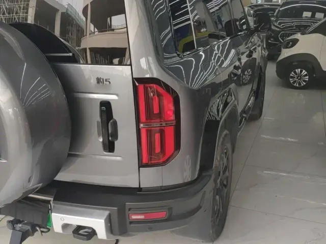 BYD FangChengBao Leopard 5 — Фото автомобиля 7